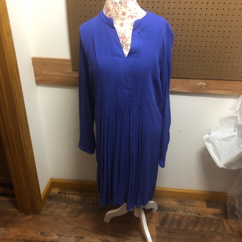 Blue dress